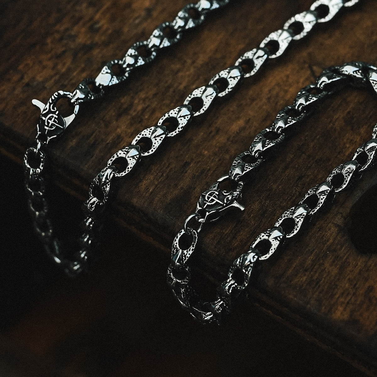 Telos Choker