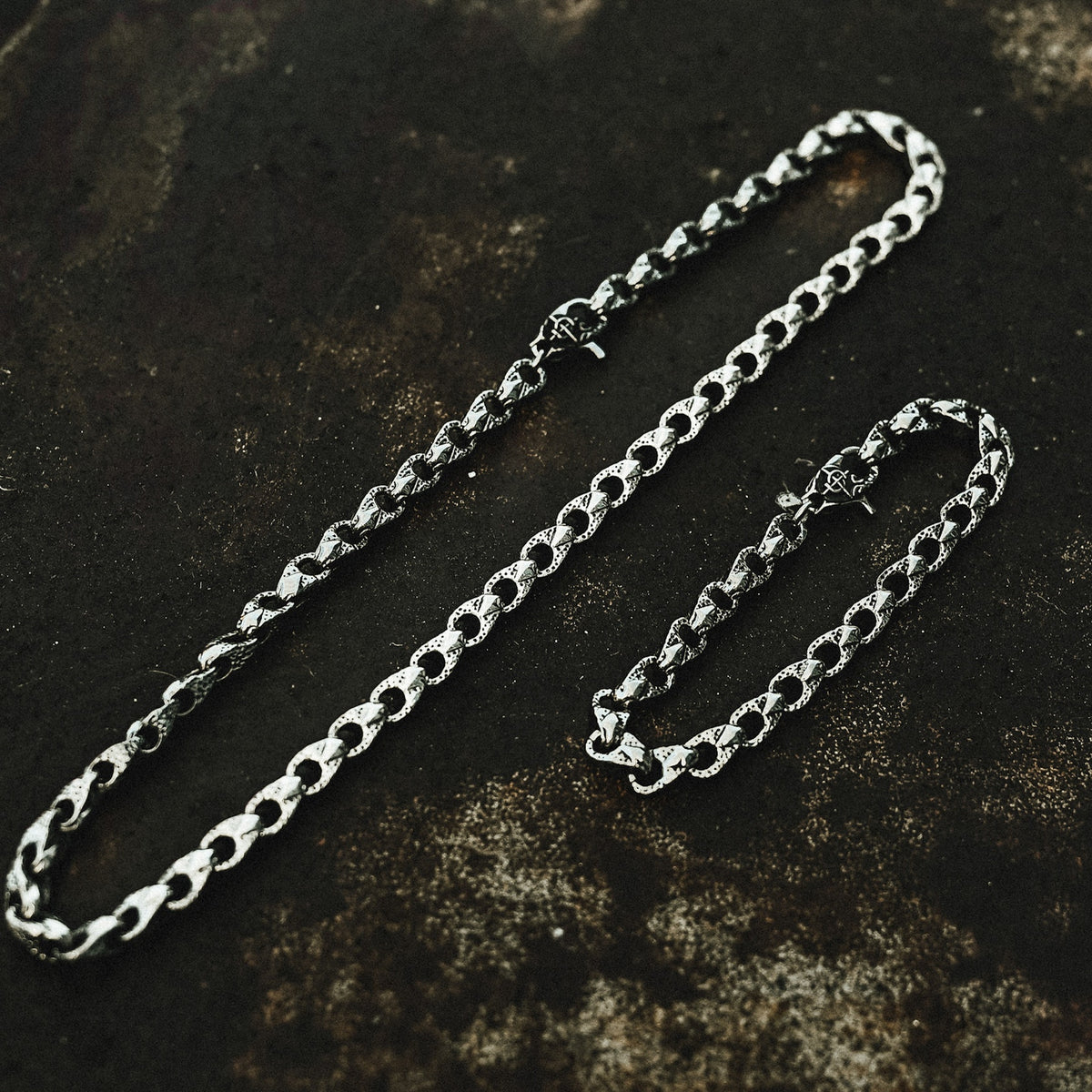 Telos Choker